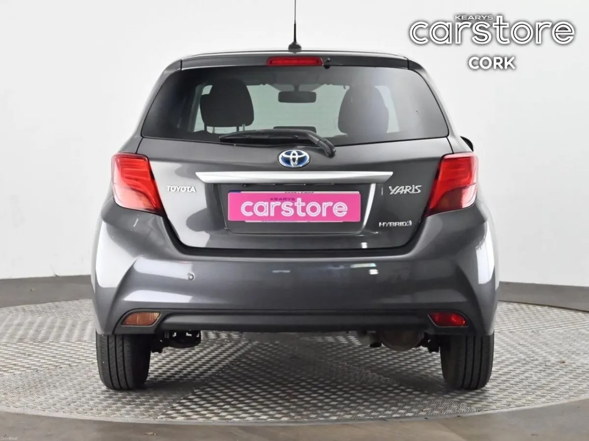 Toyota Yaris 1.5 Hybrid Aura Auto - Image 4