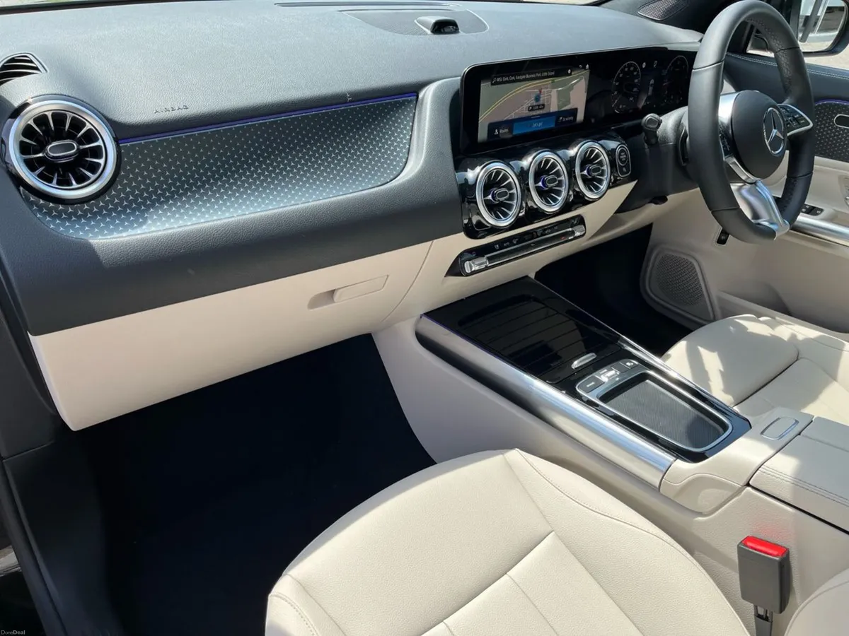 Mercedes-Benz GLA 180D Progressive Line Plus - Image 6