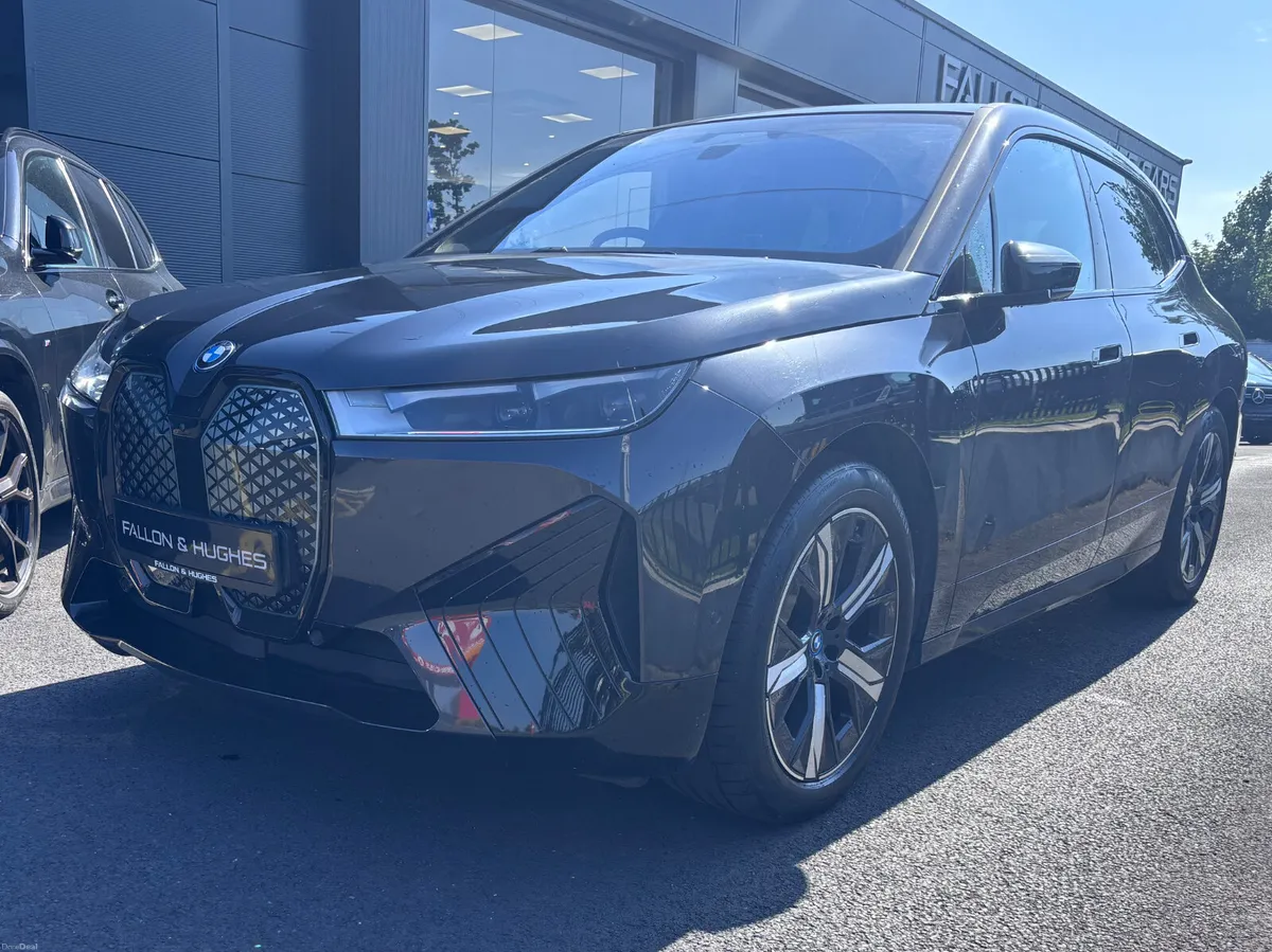 BMW iX XDRIVE40 M SPORT EDITION - Image 6