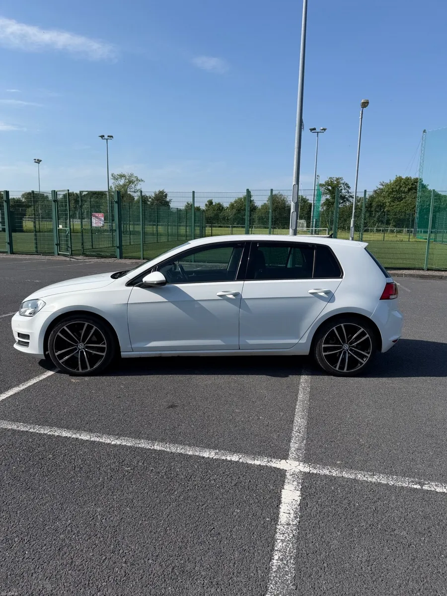 2014 VW Golf 2.0 TDI Bluemotion - Image 2