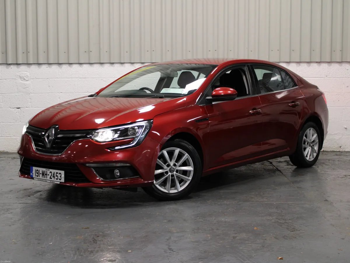 Renault Megane 2019 - Image 1