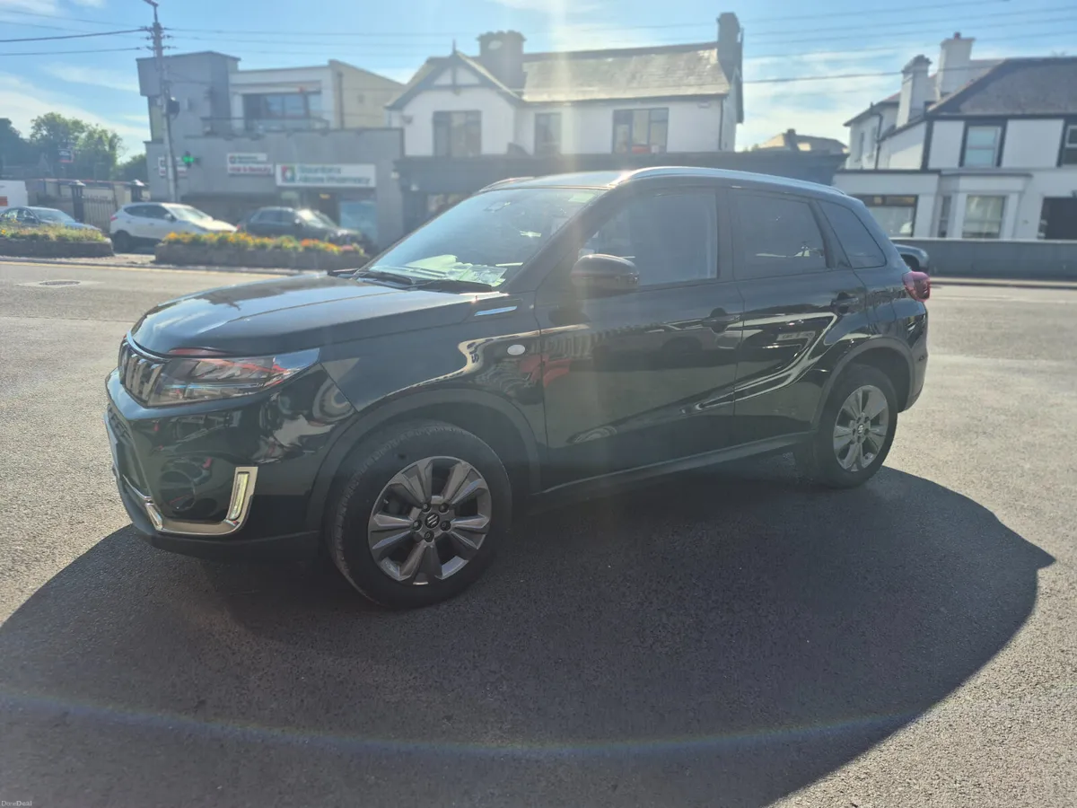 2025 Suzuki Vitara SZT - Image 3