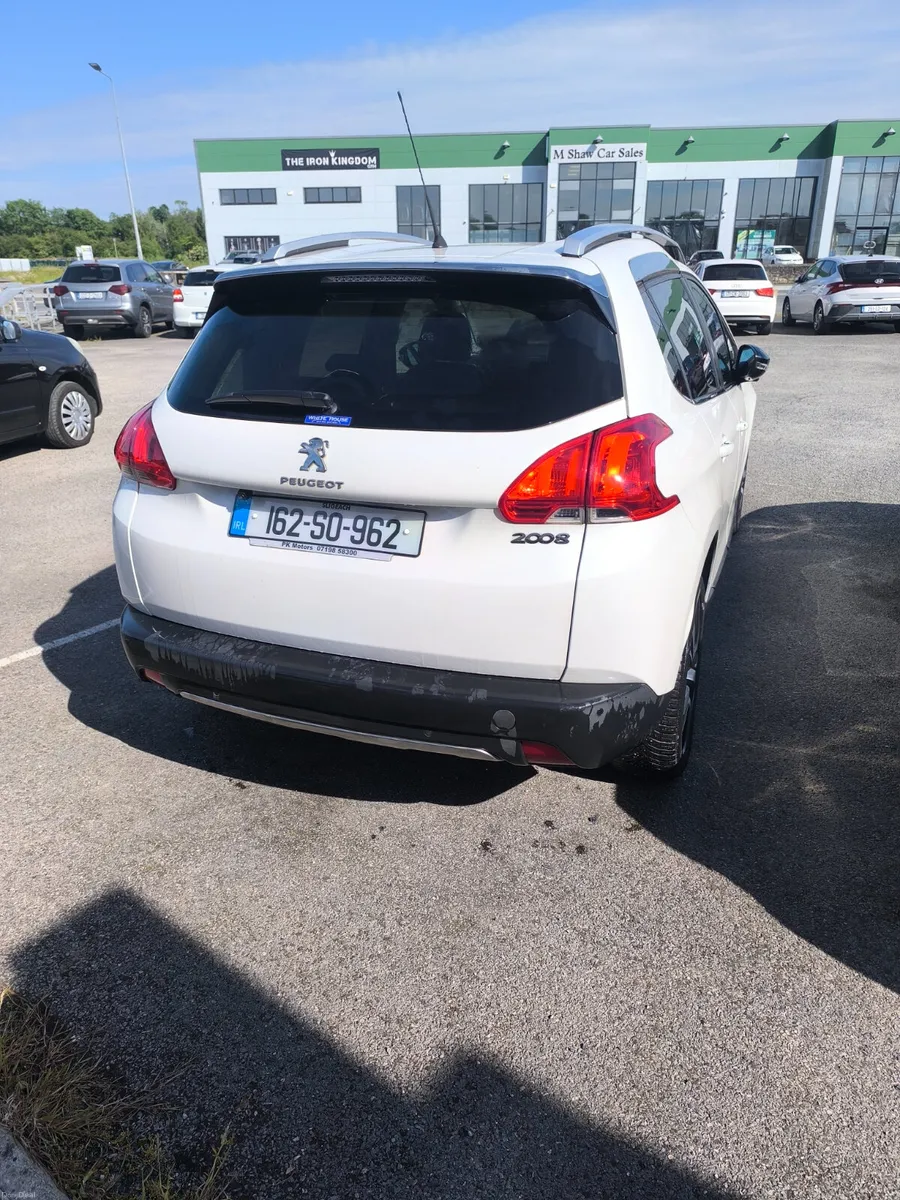162 Peugeot 2008 1.2 AUTOMATIC - Image 3