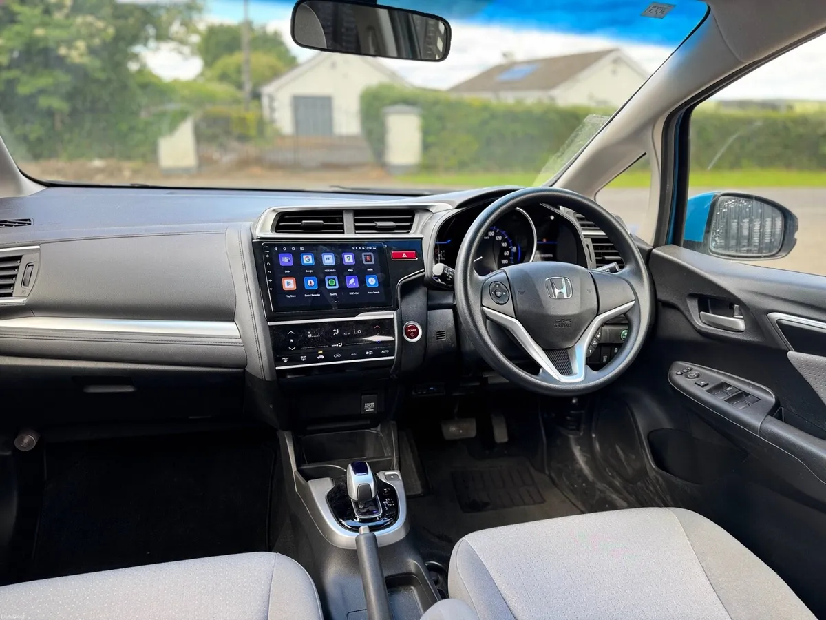 2015 HONDA FIT. VERIFIED 34K KMS. NEW NCT. AUTO1.5 - Image 4