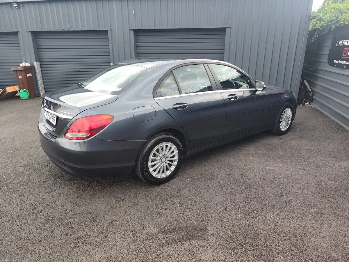 Mercedes-Benz C220 CDI  2014 - Image 2
