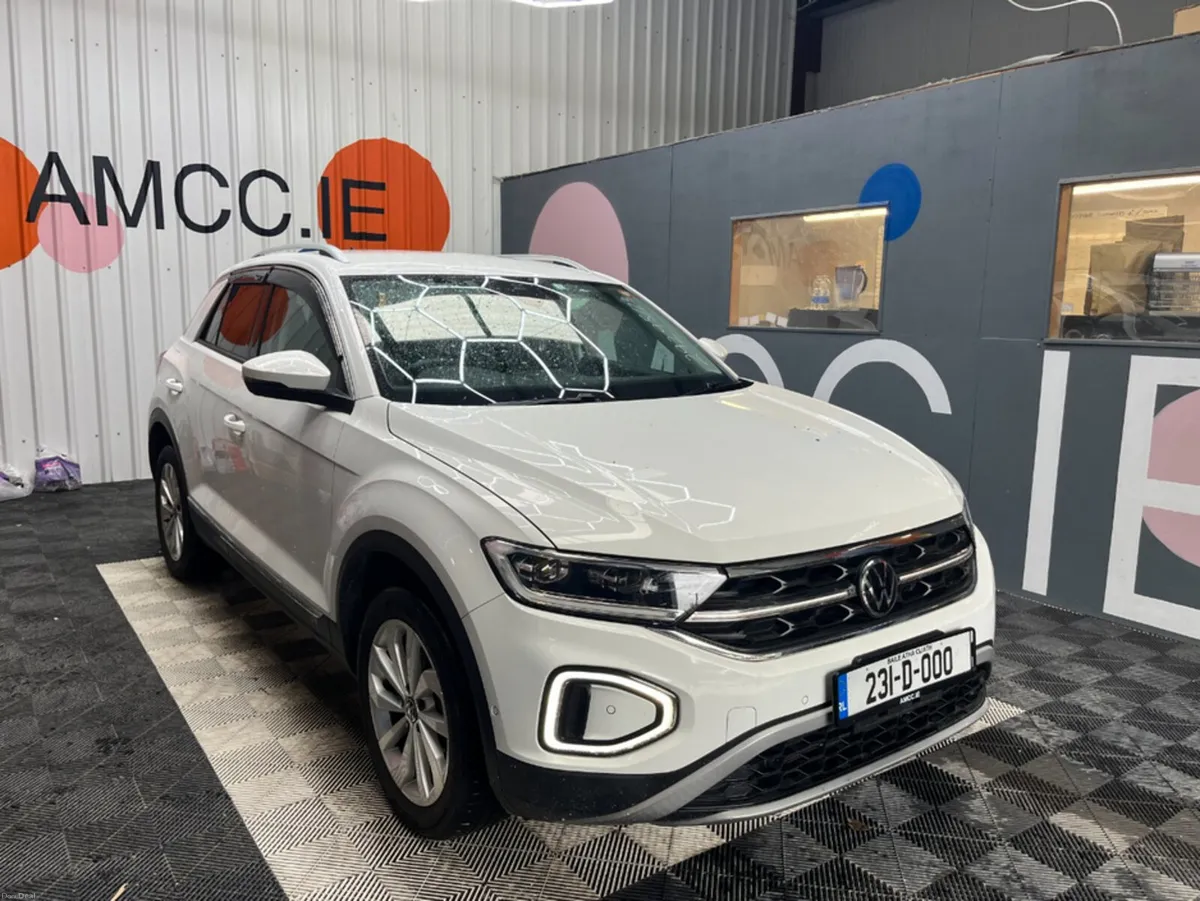 Volkswagen T-Roc 2023 VOLKSWAGEN T-ROC 2.0 AUTOMAT - Image 1