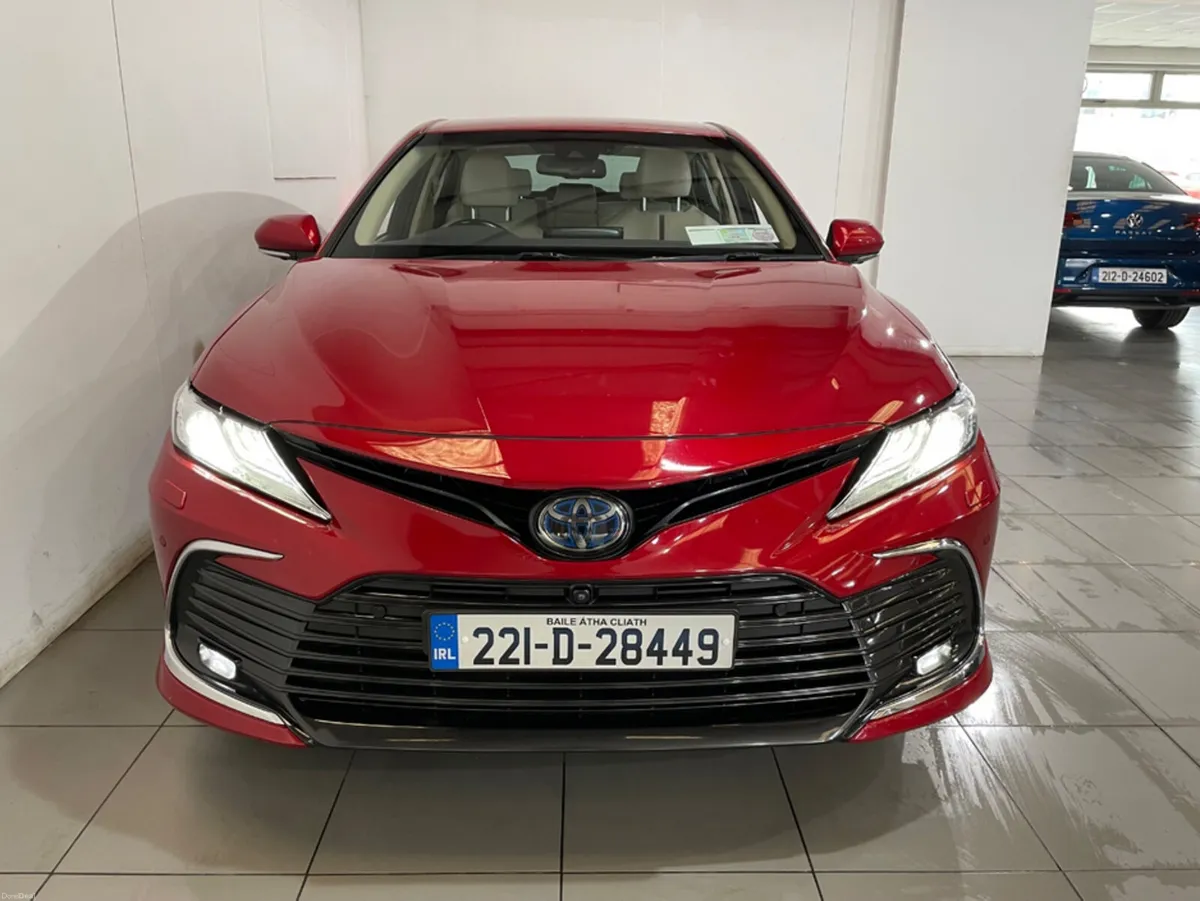Toyota Camry PLATINUM EDITION AUTO FULL TOYOTA SER - Image 2