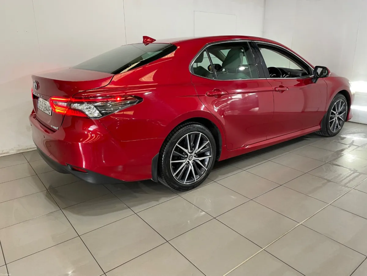 Toyota Camry PLATINUM EDITION AUTO FULL TOYOTA SER - Image 3