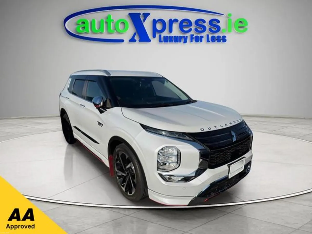 Mitsubishi Outlander PHEV G, Ultra Low mileage, Au - Image 1