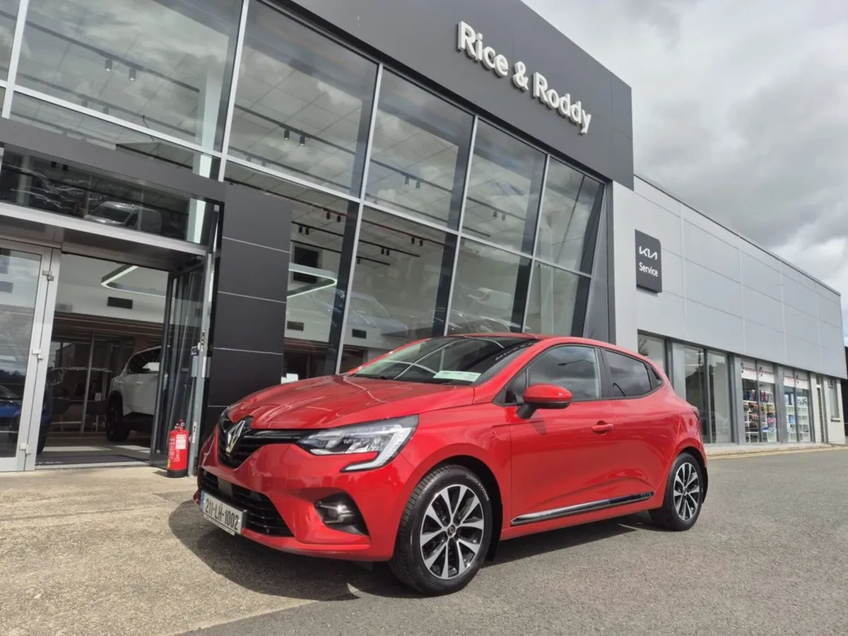 Renault Clio 1.0 PETROL 5DR Iconic TCE 100 - Image 1