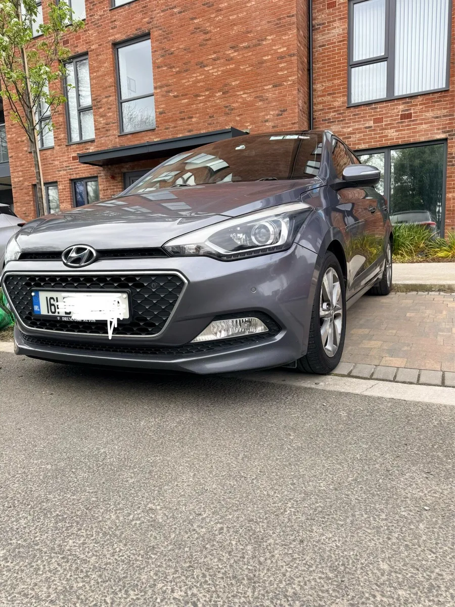 Hyundai i20 DELUXE 1.2 PETROL - Image 2