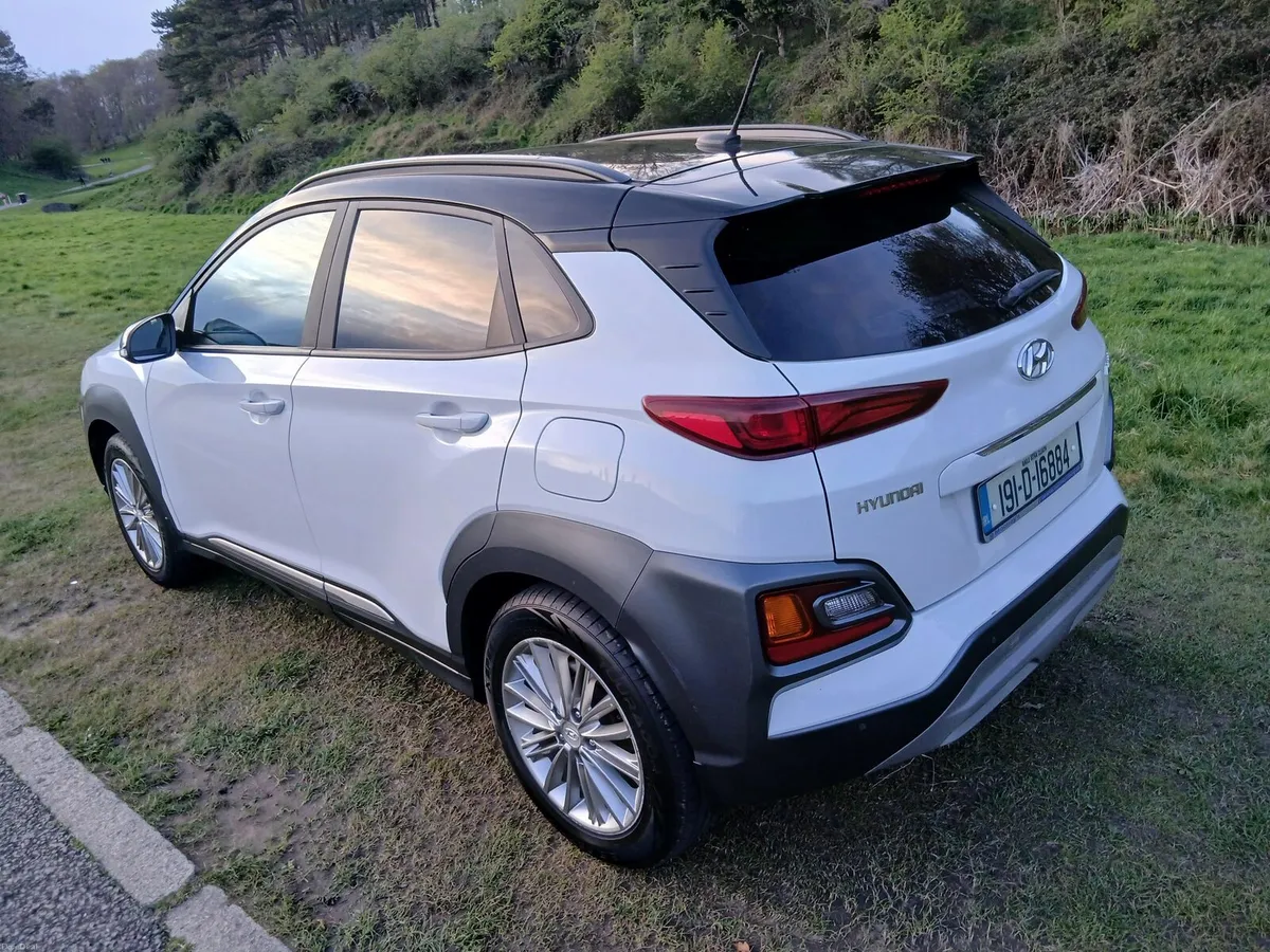 2019 Hyundai Kona Executive - Image 3