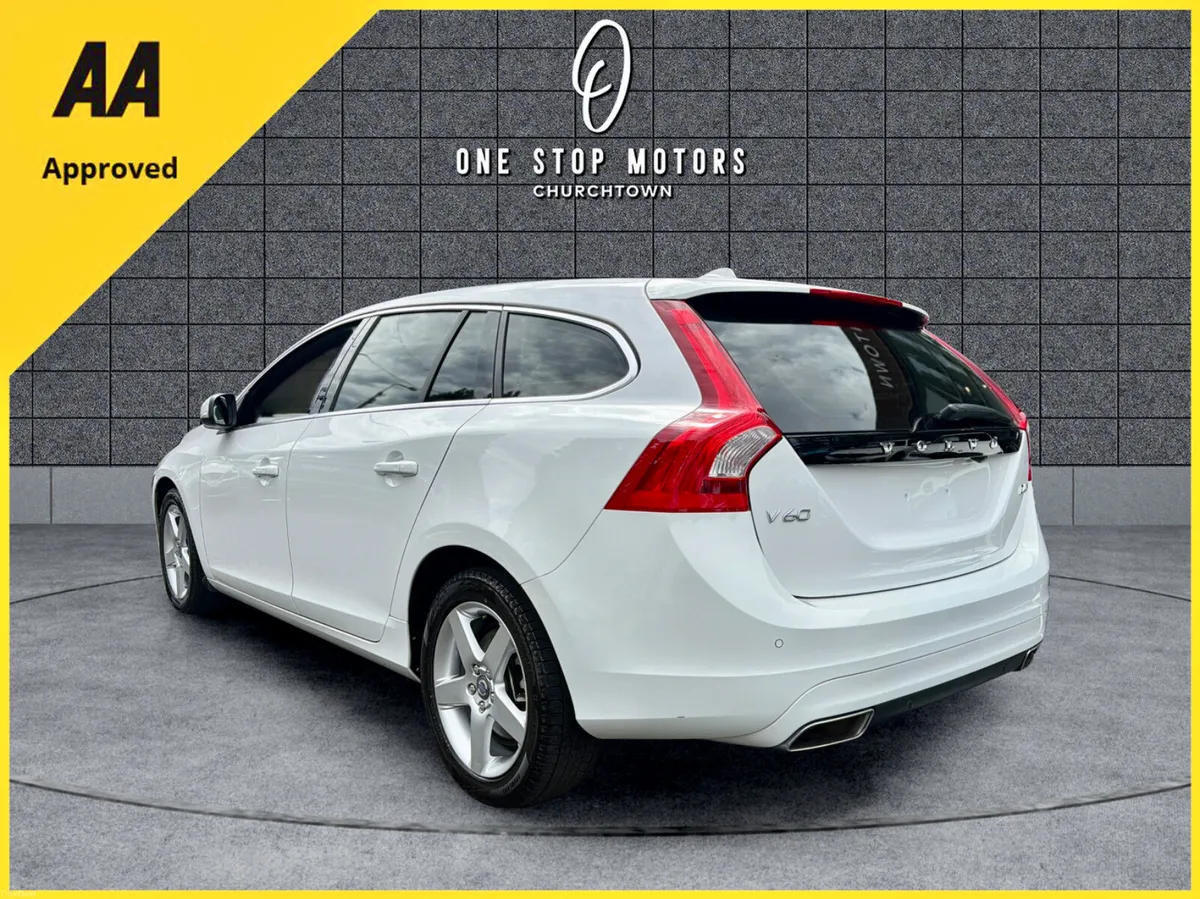 2018 Volvo V60 2.0D *INSCRIPTION D4 AUTO*SUNROOF - Image 3