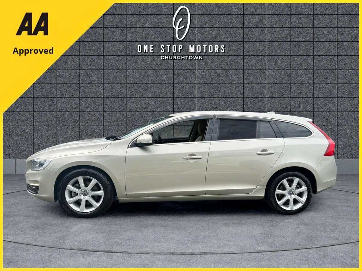 2018 Volvo V60*INSCRIPTION D4 MODEL AUTO*LEATHER - Image 2