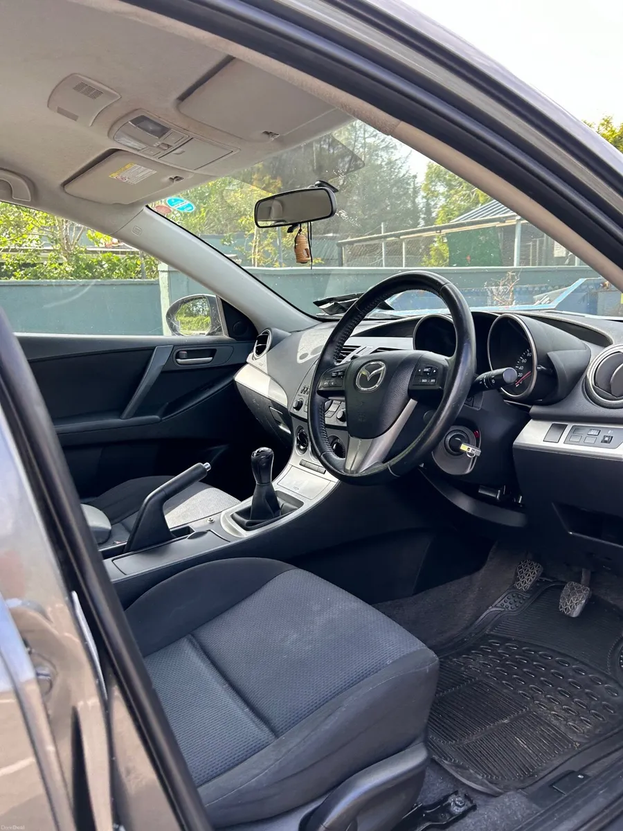 Mazda3 2010 - Image 3