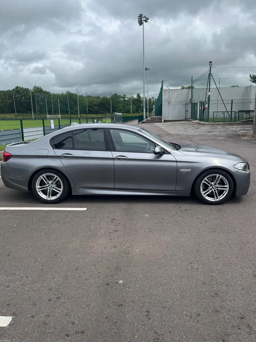 BMW 5-Series 2016 - Image 2