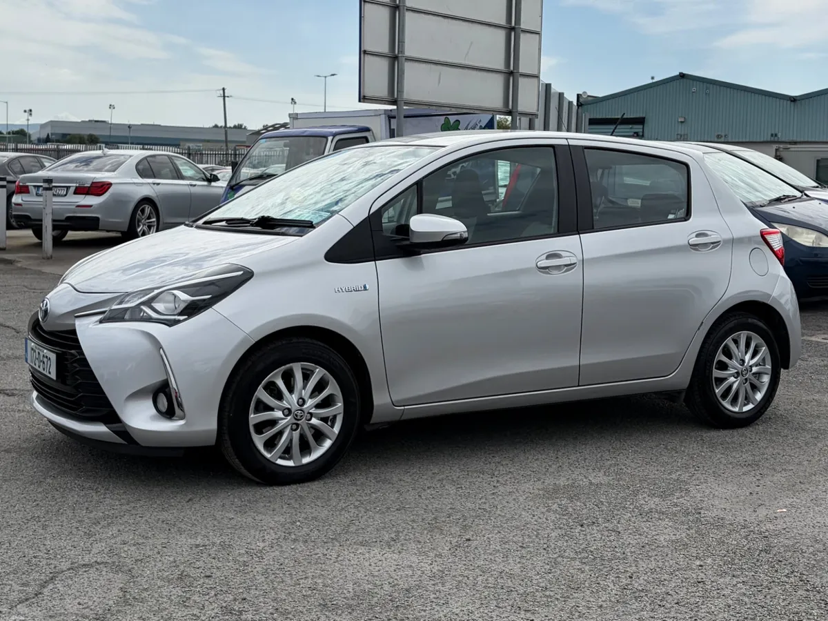 2017 Toyota Yaris 1.5 Luna Hybrid Auto Nct 06/27 - Image 3