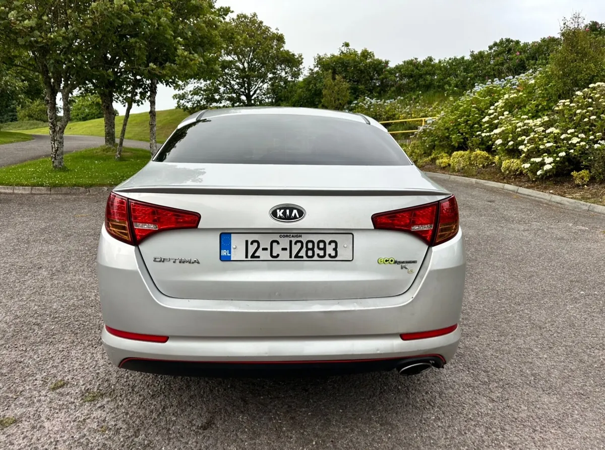 Kia Optima 2012 - Image 2