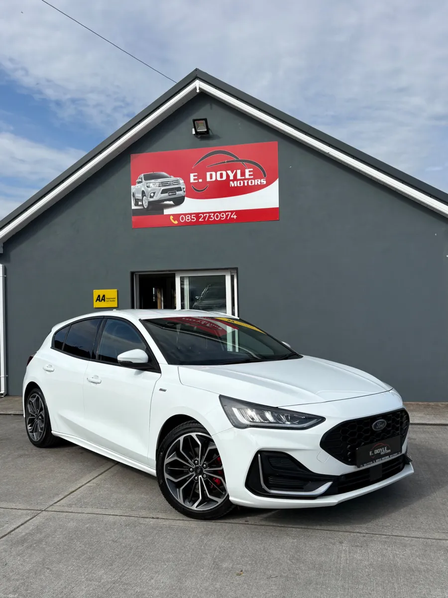 2023 Ford Focus ST- Line Vignale Auto - Image 1