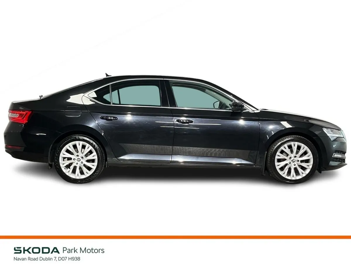 Skoda Superb Style DSG 2.0TDI 150BHP - Reversing C - Image 6