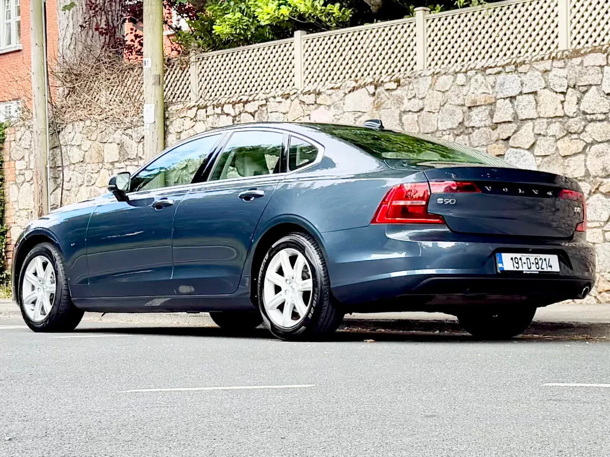 Volvo S90 2019!!!MOMENTUM!!! - Image 6