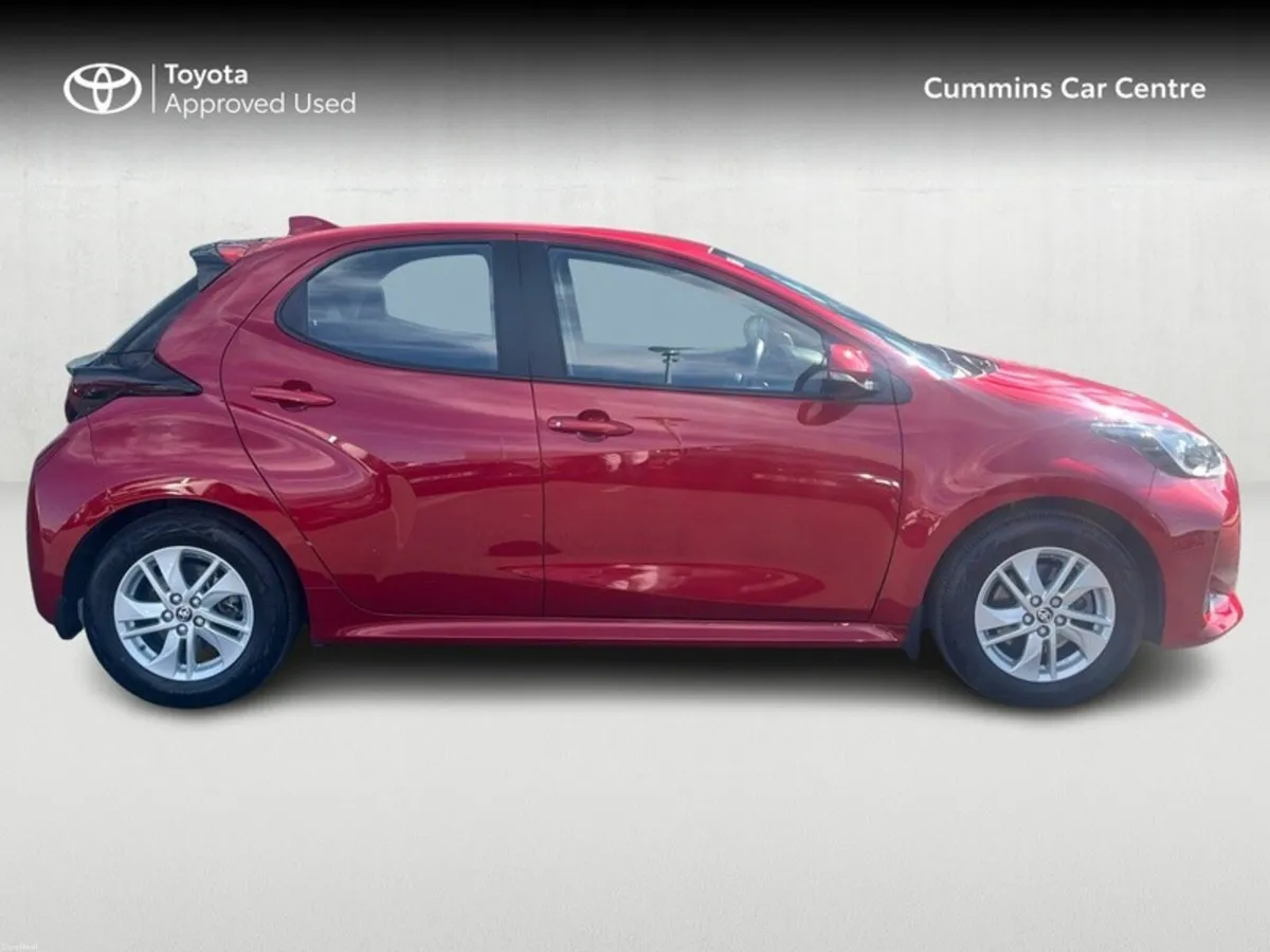 Toyota Yaris HYB 1.5 LUNA 115HP STUNNING CAR - Image 3