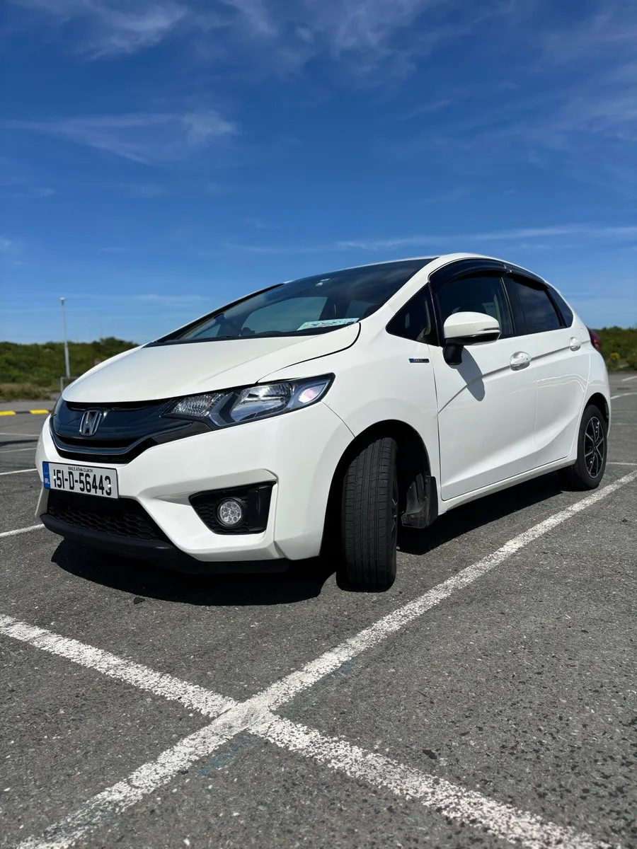 Car - Image 2