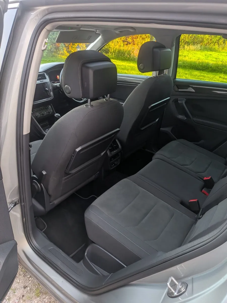 Volkswagen Tiguan 2019 - Image 2
