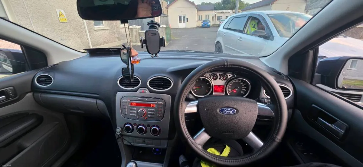 2009 Ford Focus / For Sale or Swap - Image 4