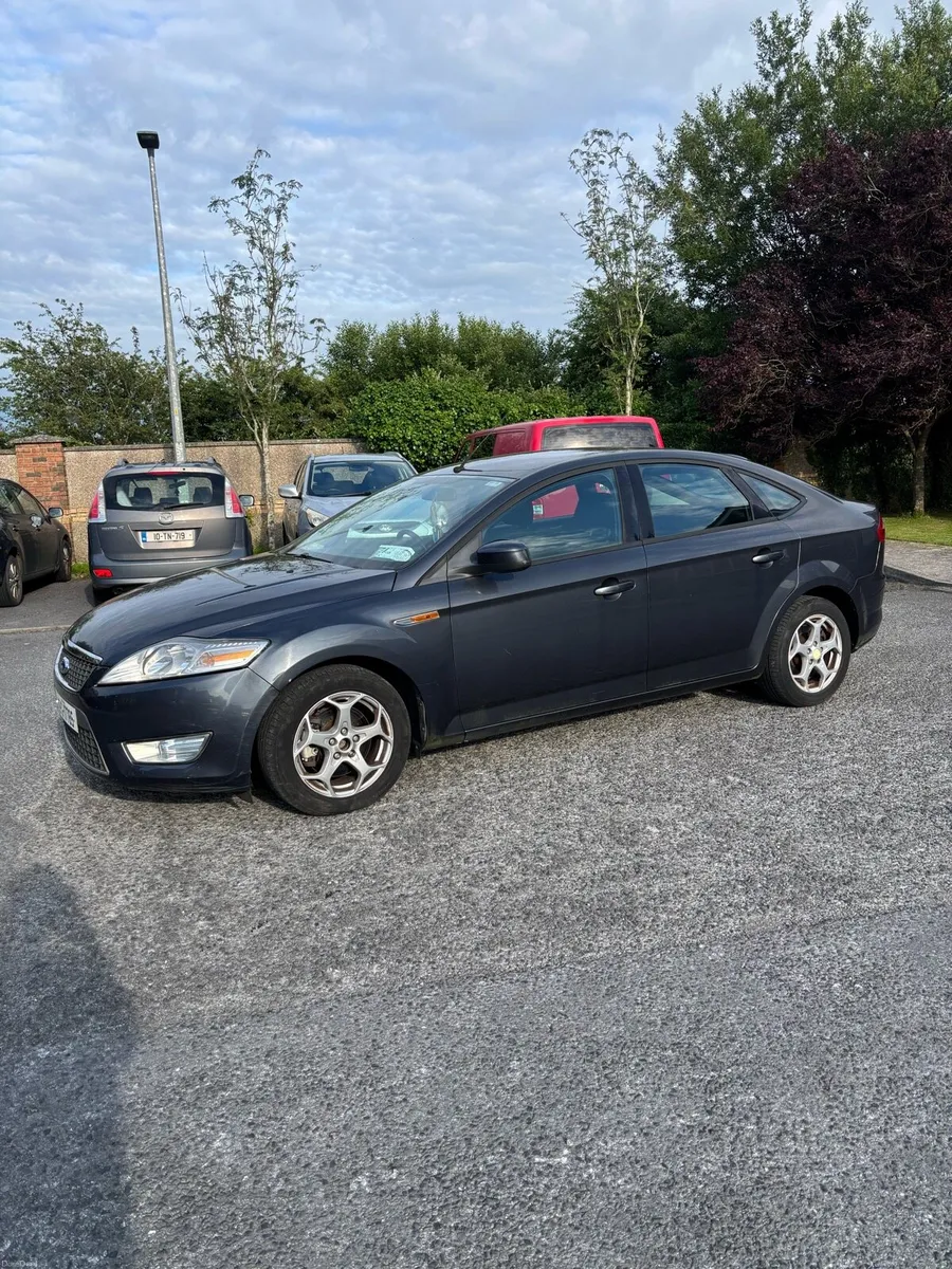 Ford mondeo 2010 - Image 1