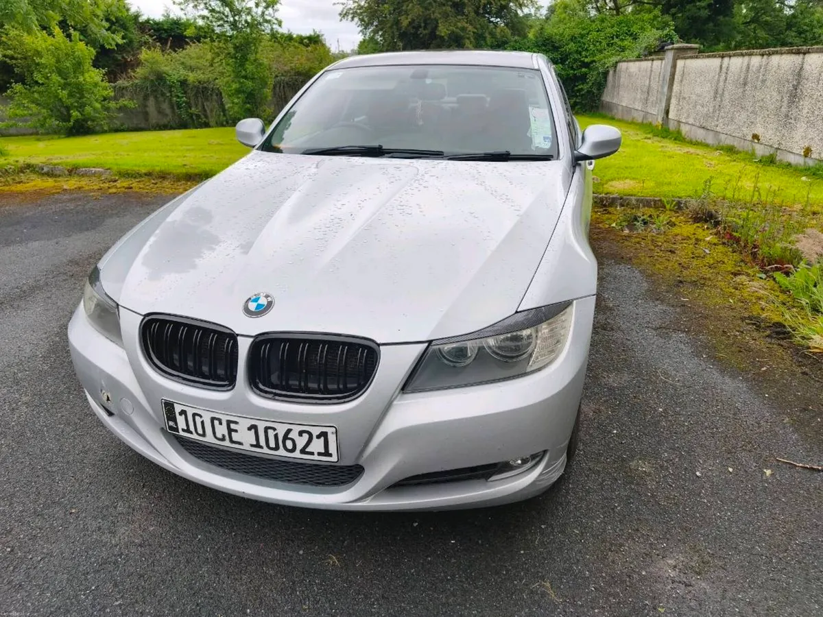 BMW 320 - Image 1