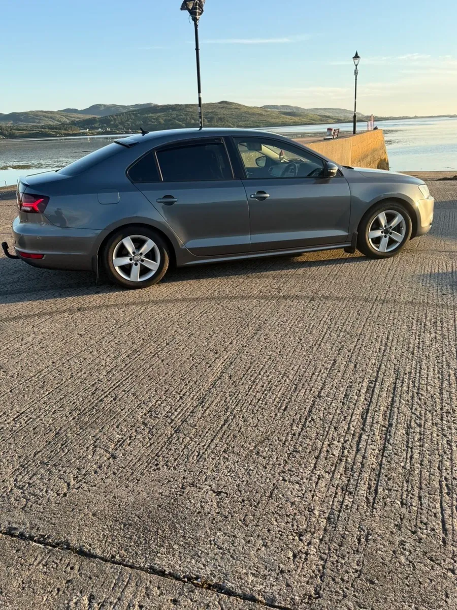 Volkswagen Jetta - Image 5