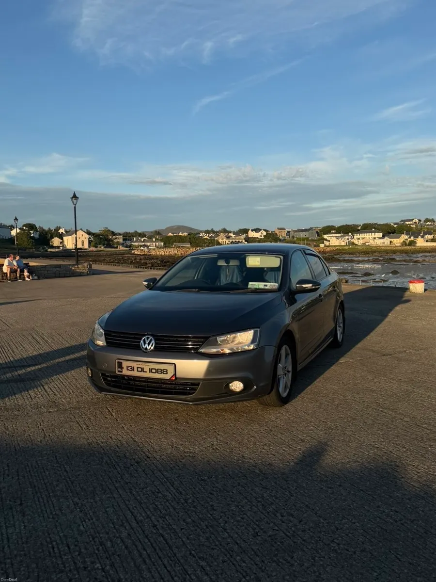 Volkswagen Jetta - Image 2