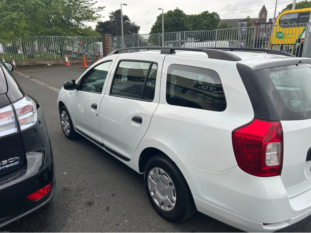 Dacia Logan TOURING ESTATE///ONLY 75K  WITH NCT UN - Image 4