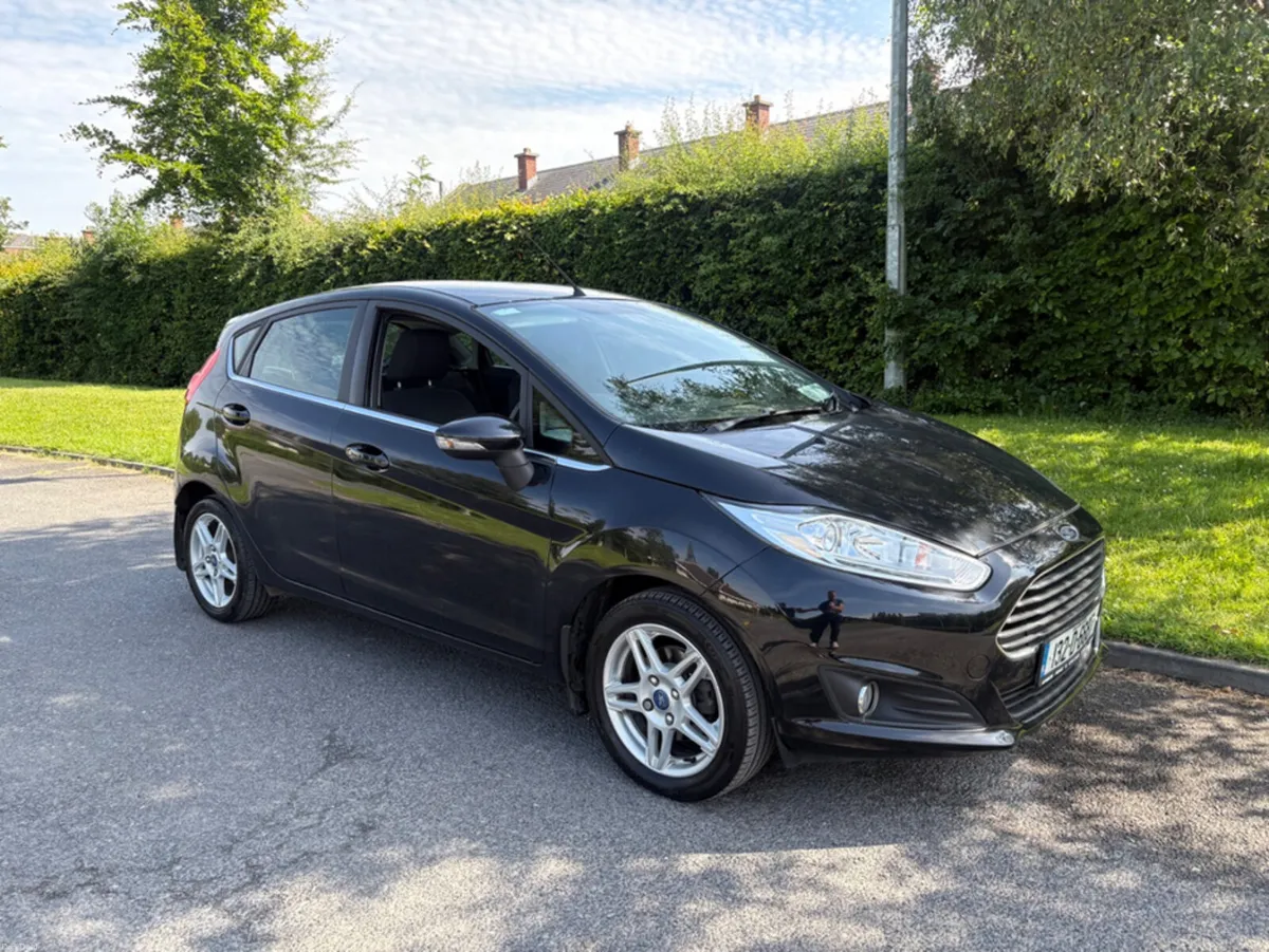 Ford Fiesta TITANIUM 1.25 60PS M5 4 MCA 4DR - Image 1