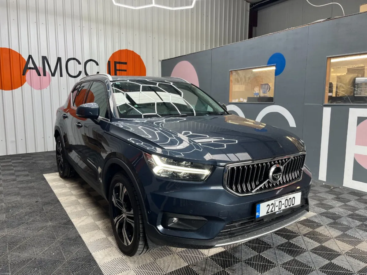 Volvo XC40 2022 VOLVO XC40 RECHARGE PHV 1.5 AUTOMA - Image 1