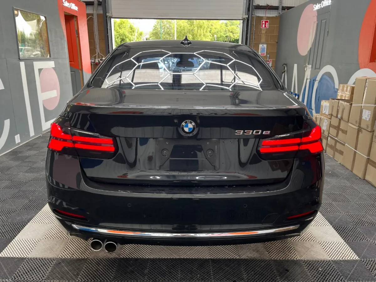BMW 3-Series 2016 BMW 330E LUXURY 2.0 AUTOMATIC / - Image 3
