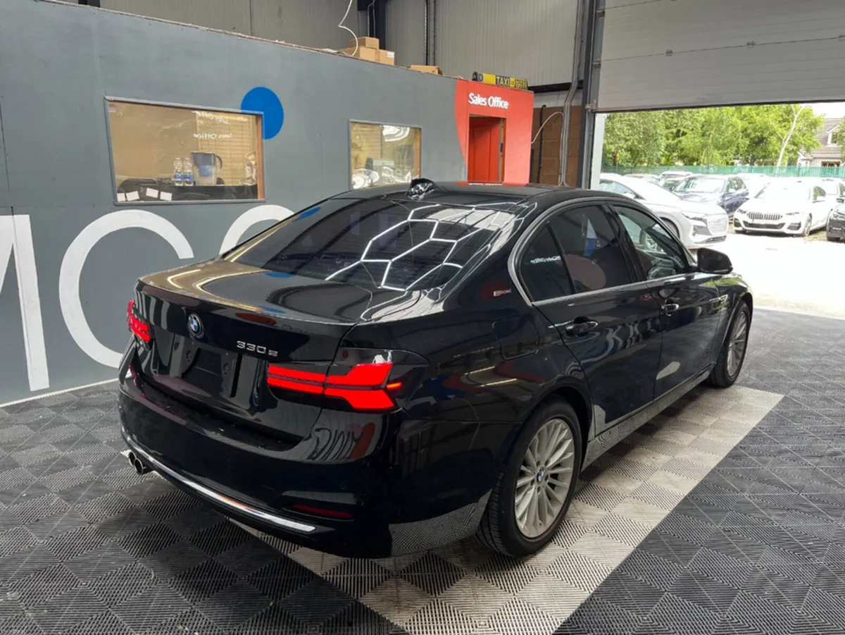 BMW 3-Series 2016 BMW 330E LUXURY 2.0 AUTOMATIC / - Image 2