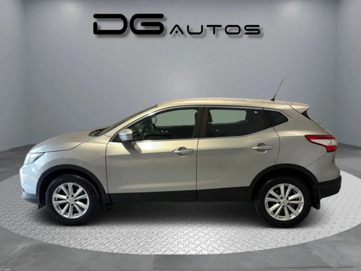 Nissan Qashqai 1.5 SV SAFETY PK + CON DSL CONNECT - Image 1