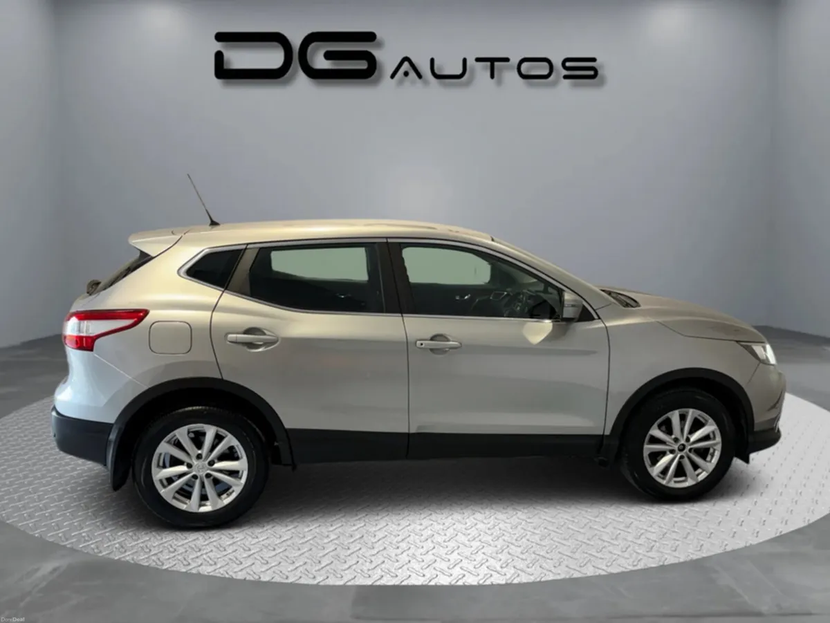 Nissan Qashqai 1.5 SV SAFETY PK + CON DSL CONNECT - Image 2