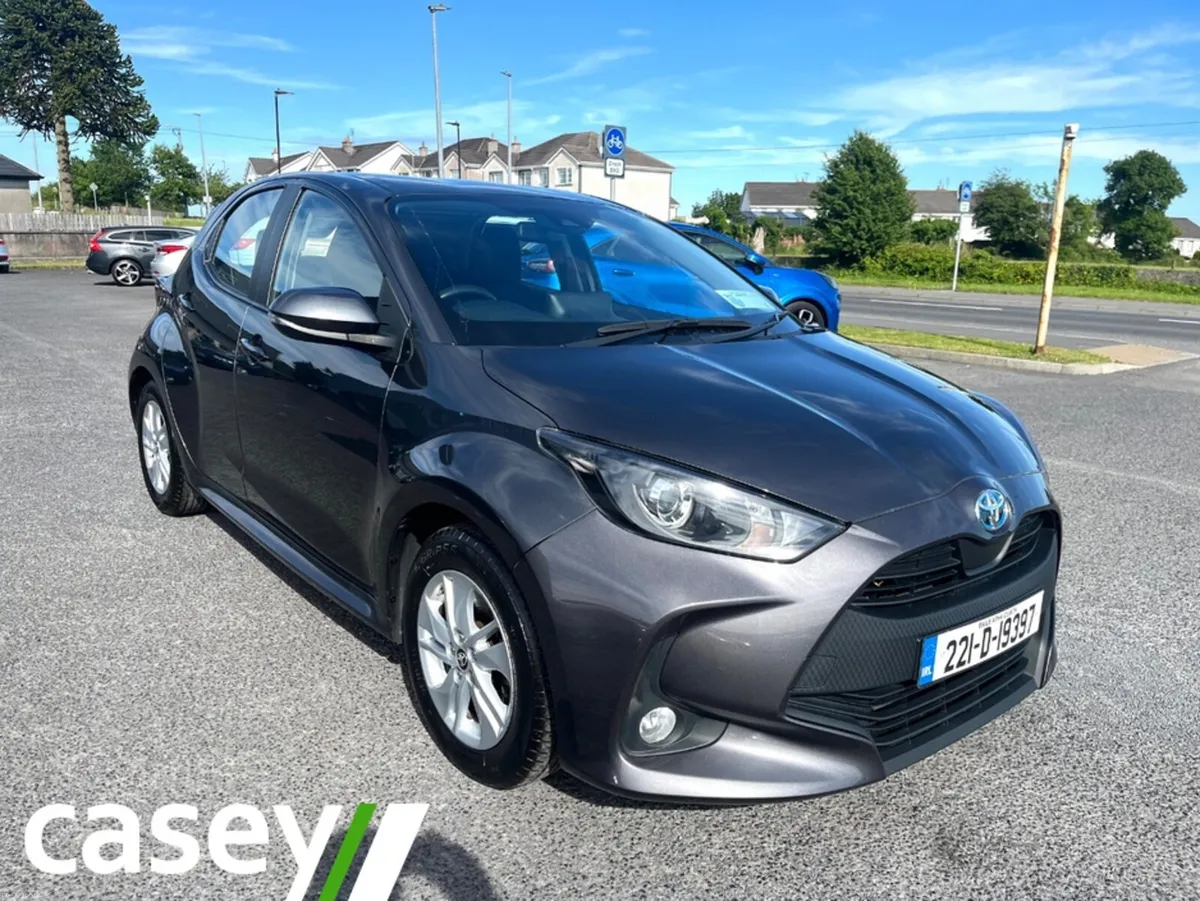 Toyota Yaris HYBRID LUNA AUTO 4DR - Image 3