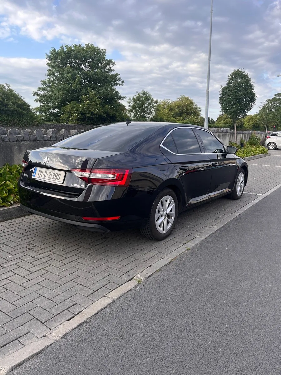 Skoda Superb - Image 1