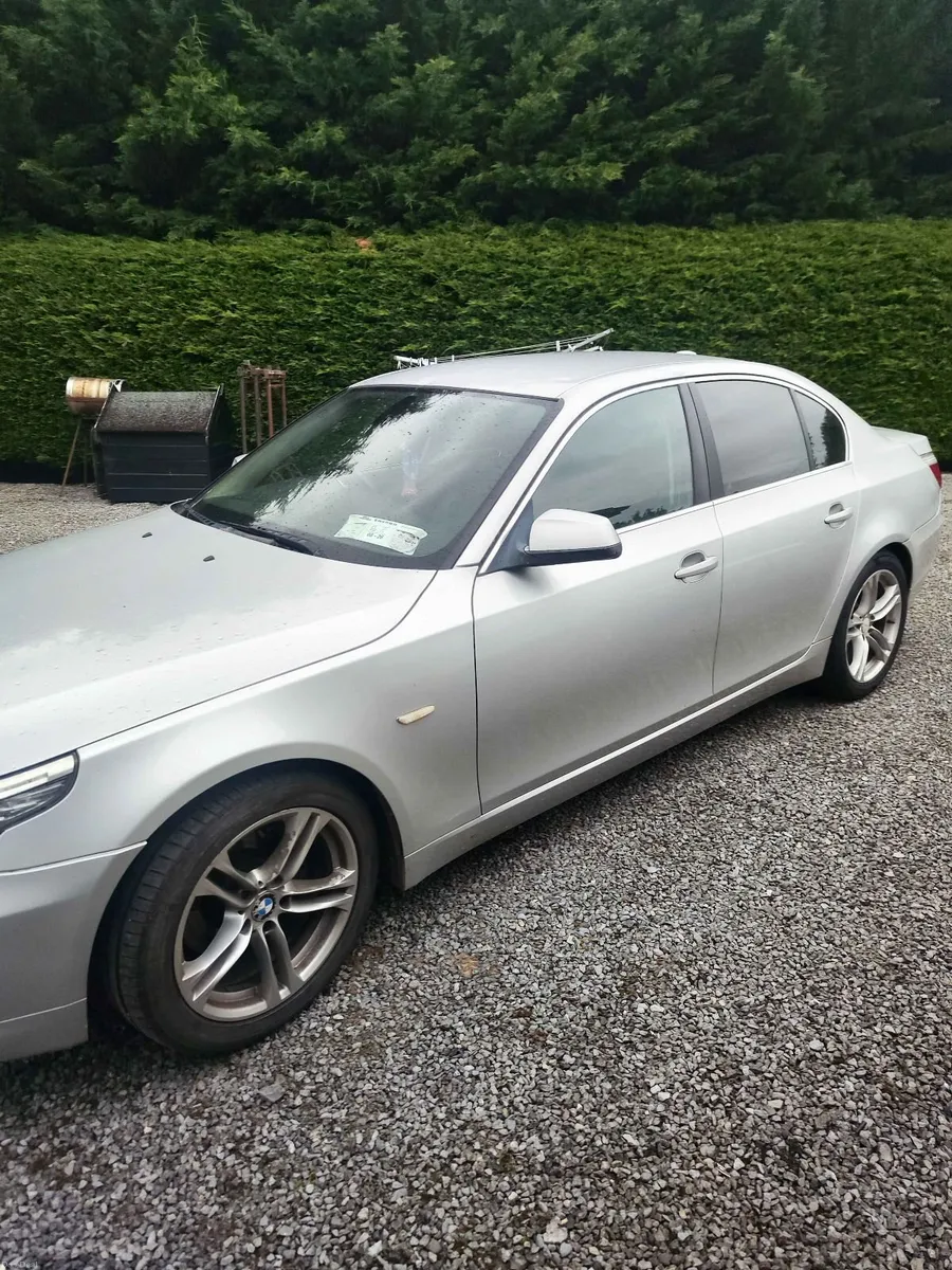 BMW 5-Series 2009 - Image 3