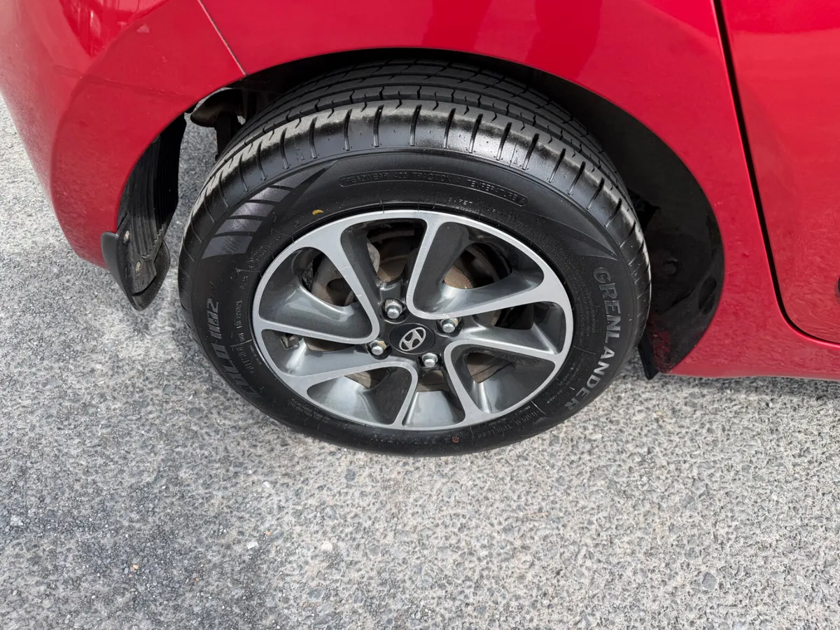 Hyundai i10 2017 DELUXE ** ONLY 49k/MLS** - Image 6