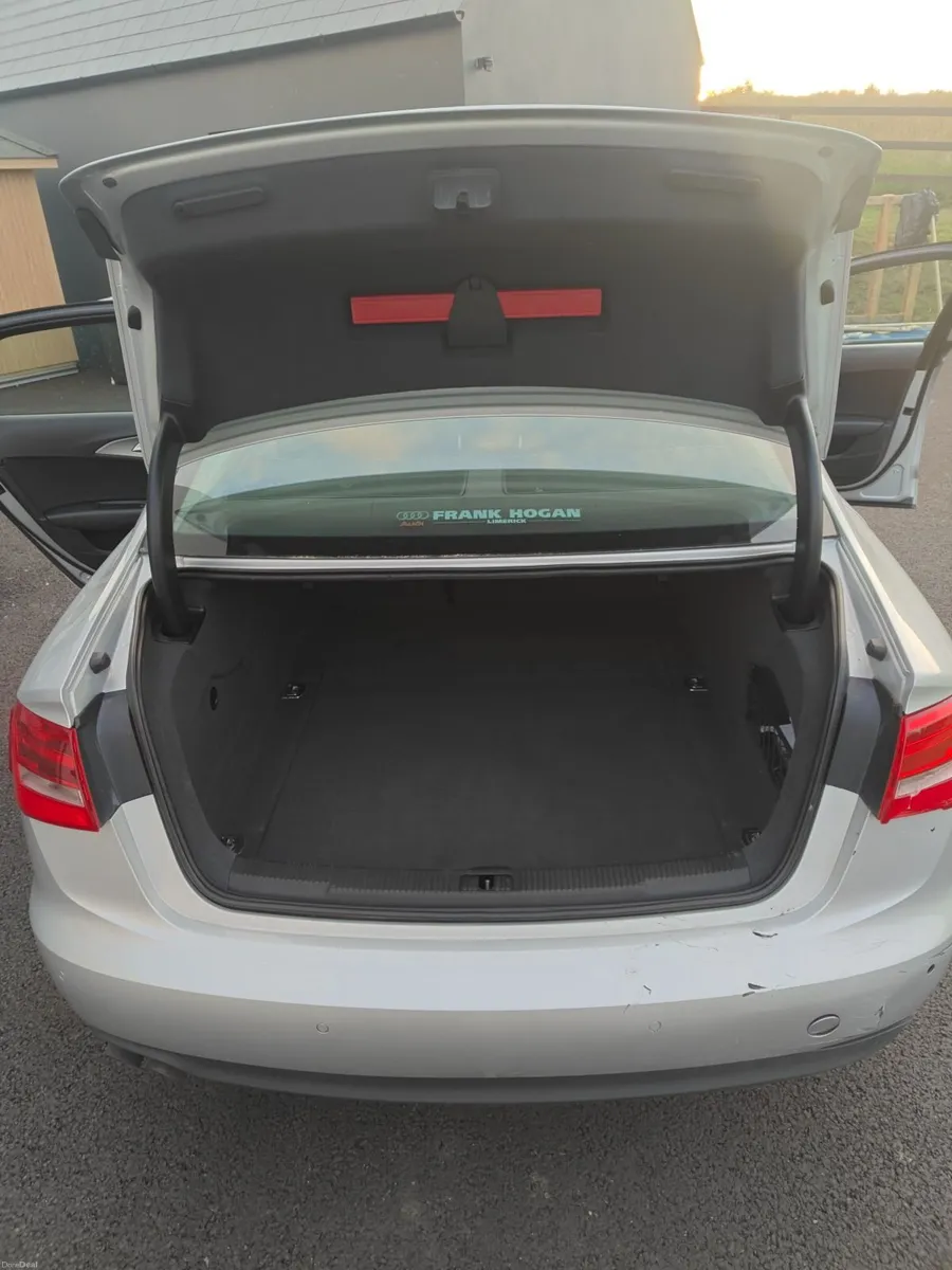 Audi A6 2011 - Image 2