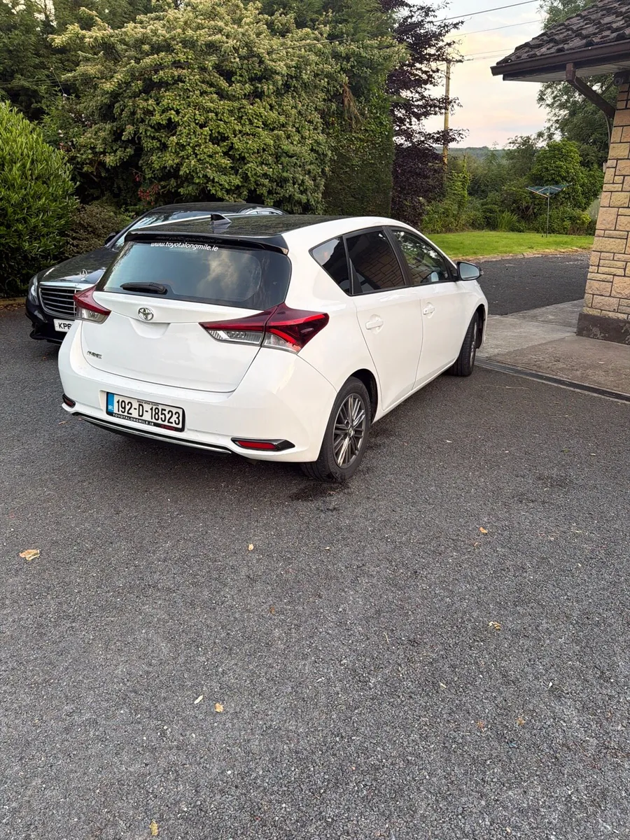 Toyota Auris Car / Van - Image 1