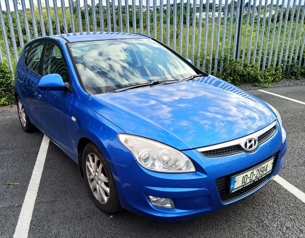 Hyundai i30 2010 - Image 1