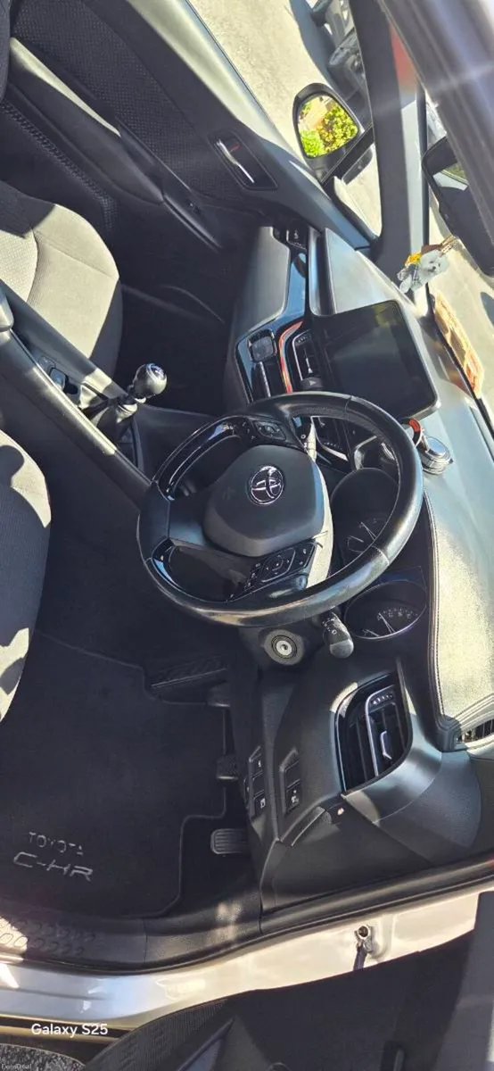 Car - Image 2