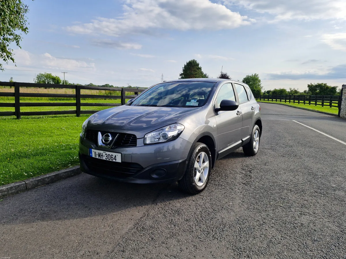 Nissan Qashqai Automatic (NCT TESTED AND TAXED)!!! - Image 1