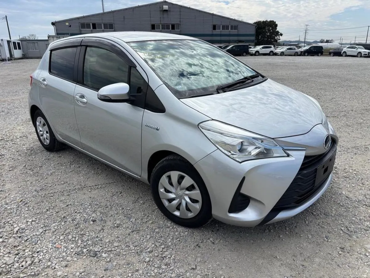 Toyota Yaris 182 F 1.5 Hybrid - Image 1